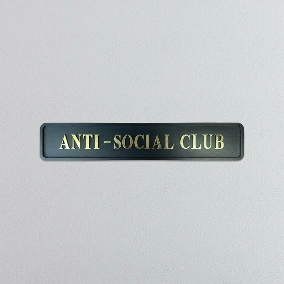 "ANTI-SOCIAL CLUB" Black/Gold
