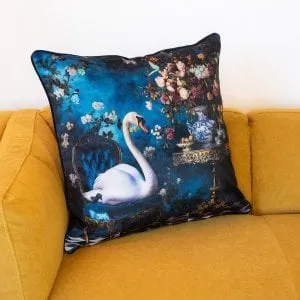 HE Luxury Cushion - Curiosity Swan