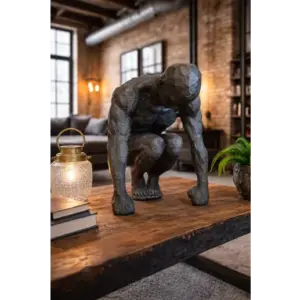 DU Large Kneeling Man